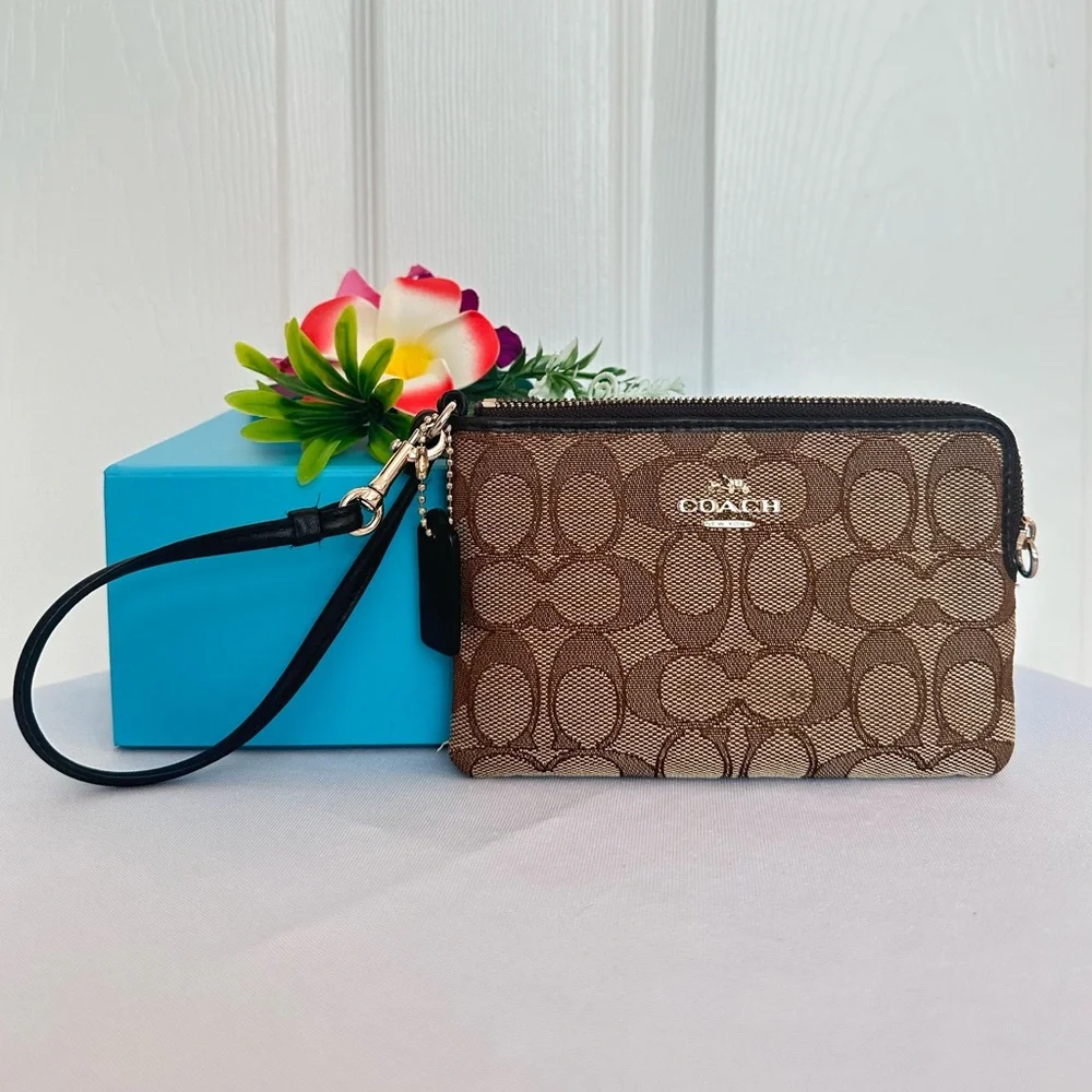 #68 COACH ~ Signature Brown and Cream w/Black Leather Wristlet Strap and Hangtag
